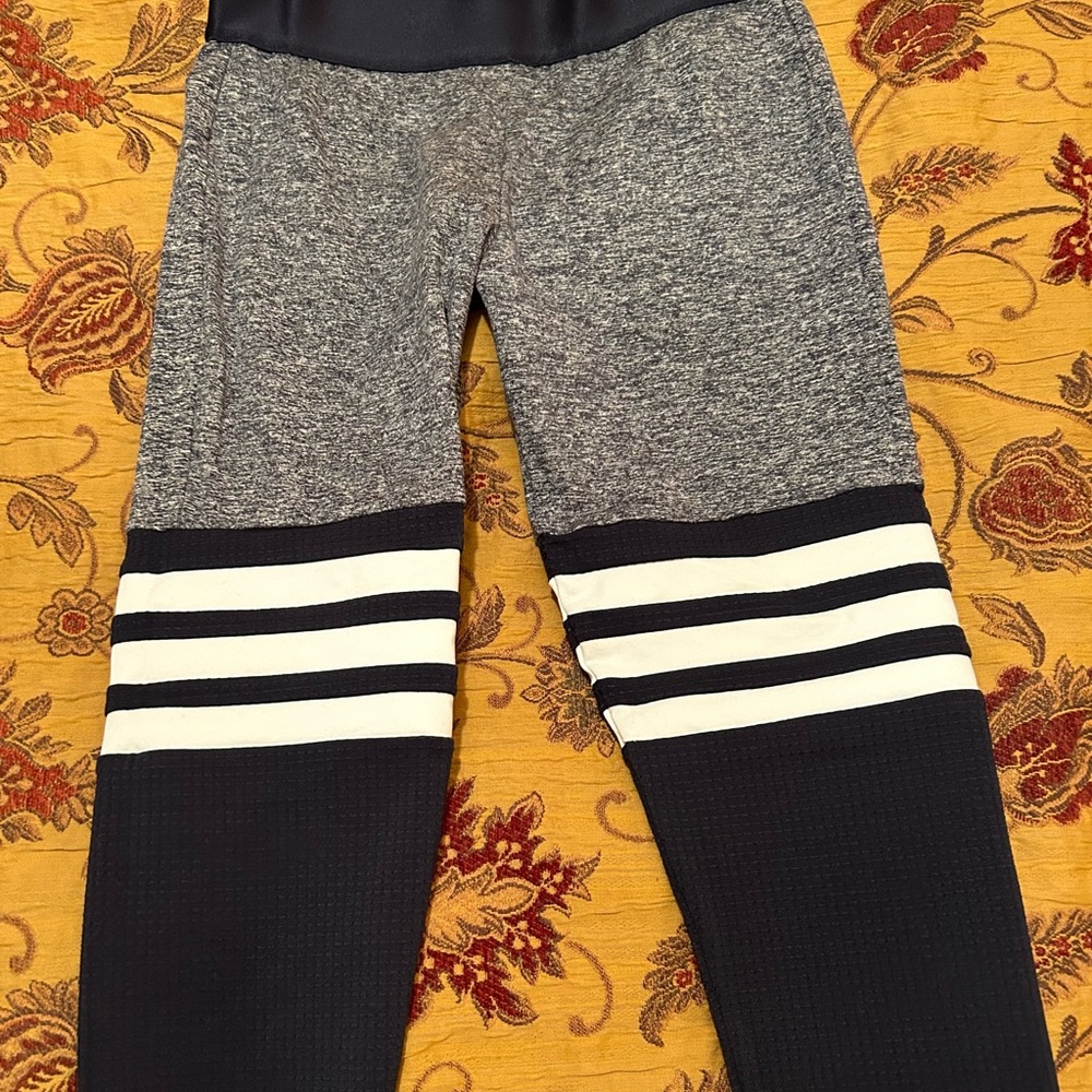 BOMBSHELL THIGH-HIGH LEGGINGS
